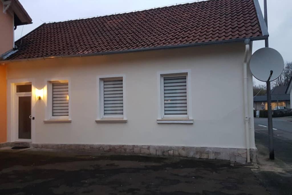 Appartement Vanille, Ferienwohnung Mit Eigenem Eingang, Wie Ein Kleines Haus Bad Salzuflen Kültér fotó