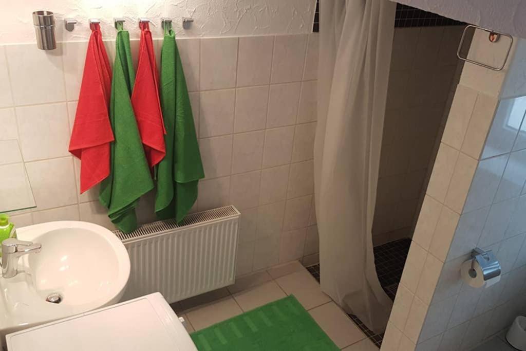 Appartement Vanille, Ferienwohnung Mit Eigenem Eingang, Wie Ein Kleines Haus Bad Salzuflen Kültér fotó